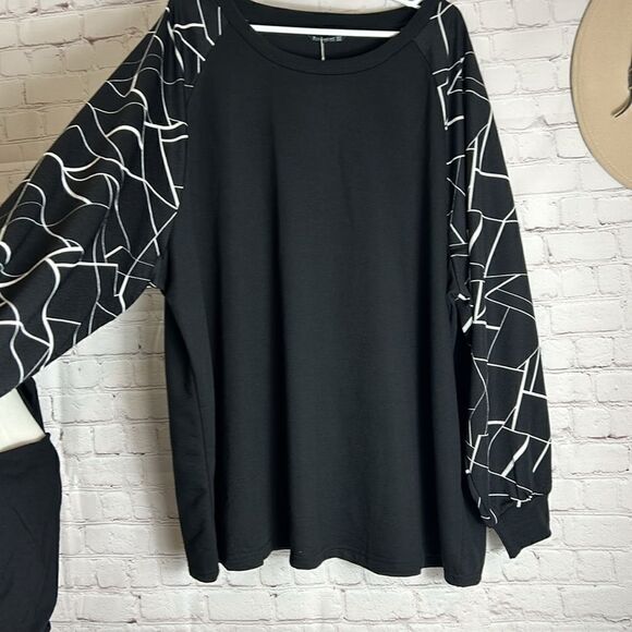 NWT BLOOMCHIC BLOUSE - Picture 3 of 7